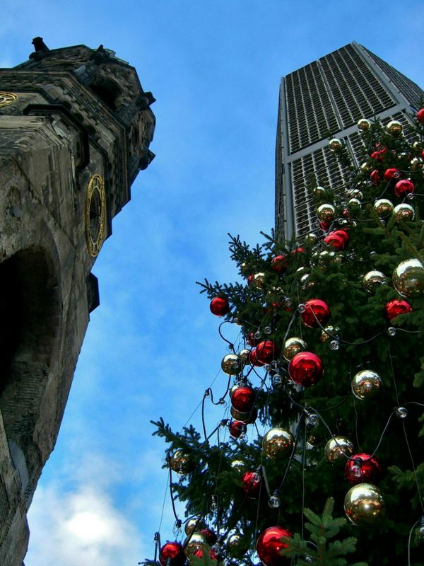 Weihnachtsmaerkt in Berlin an der KWG