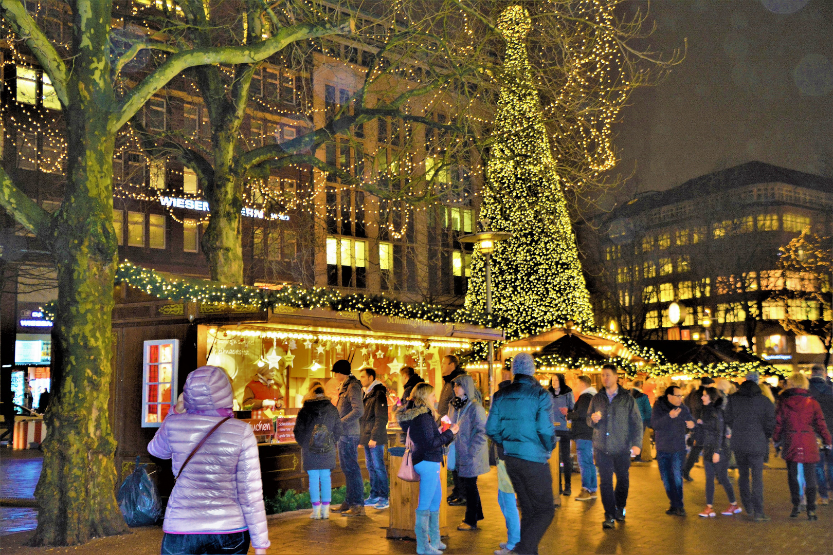 WEIHNACHTSMARKT