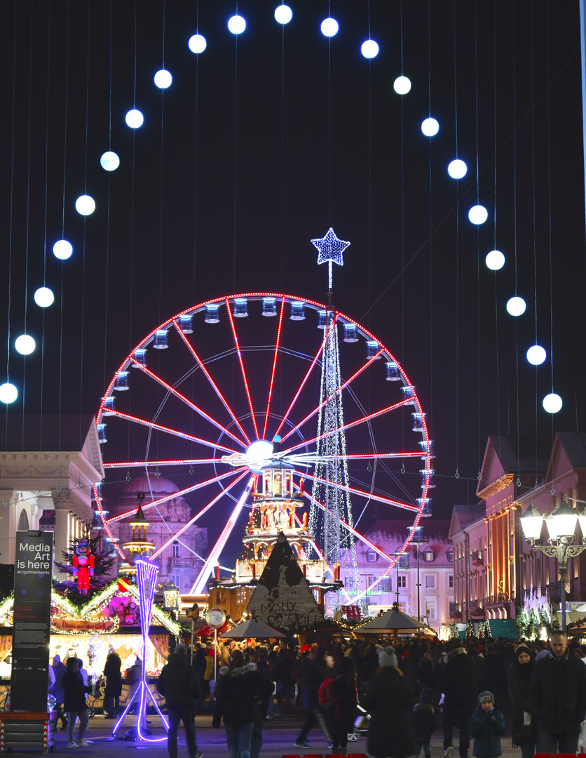 "Weihnachtsmarkt ................."