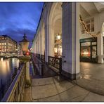 Weihnachtsmarkt am Hamburger Rathaus