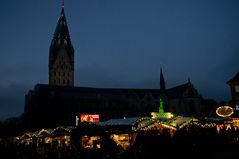 Weihnachtsmarkt am Hohen Dom zu Paderborn