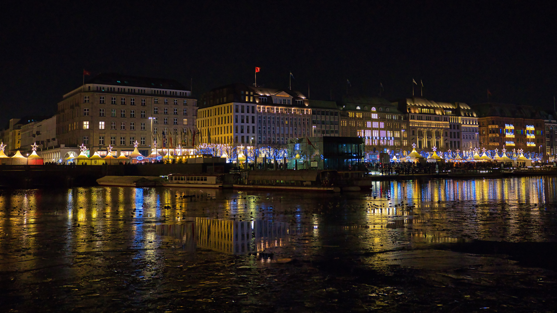 Weihnachtsmarkt am Jungfernstieg