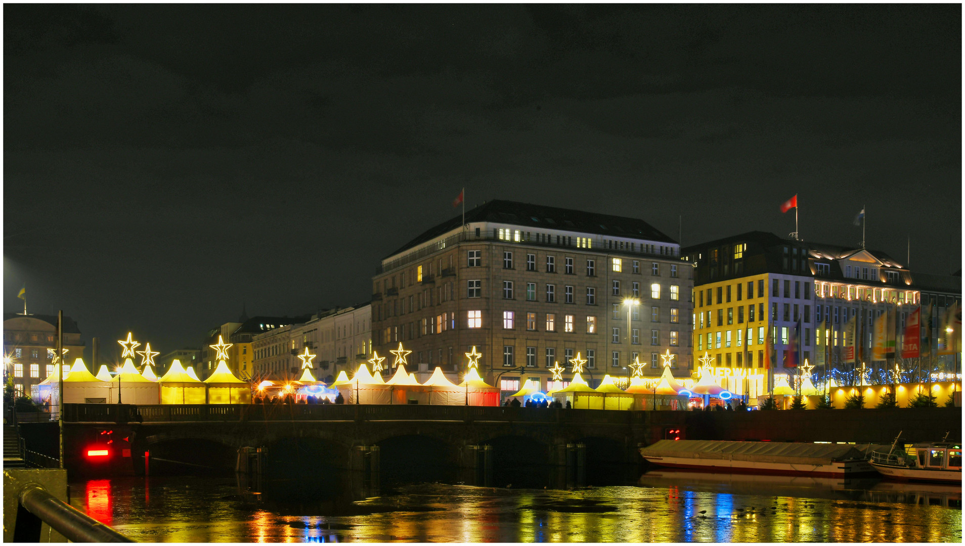 Weihnachtsmarkt am Jungfernstieg