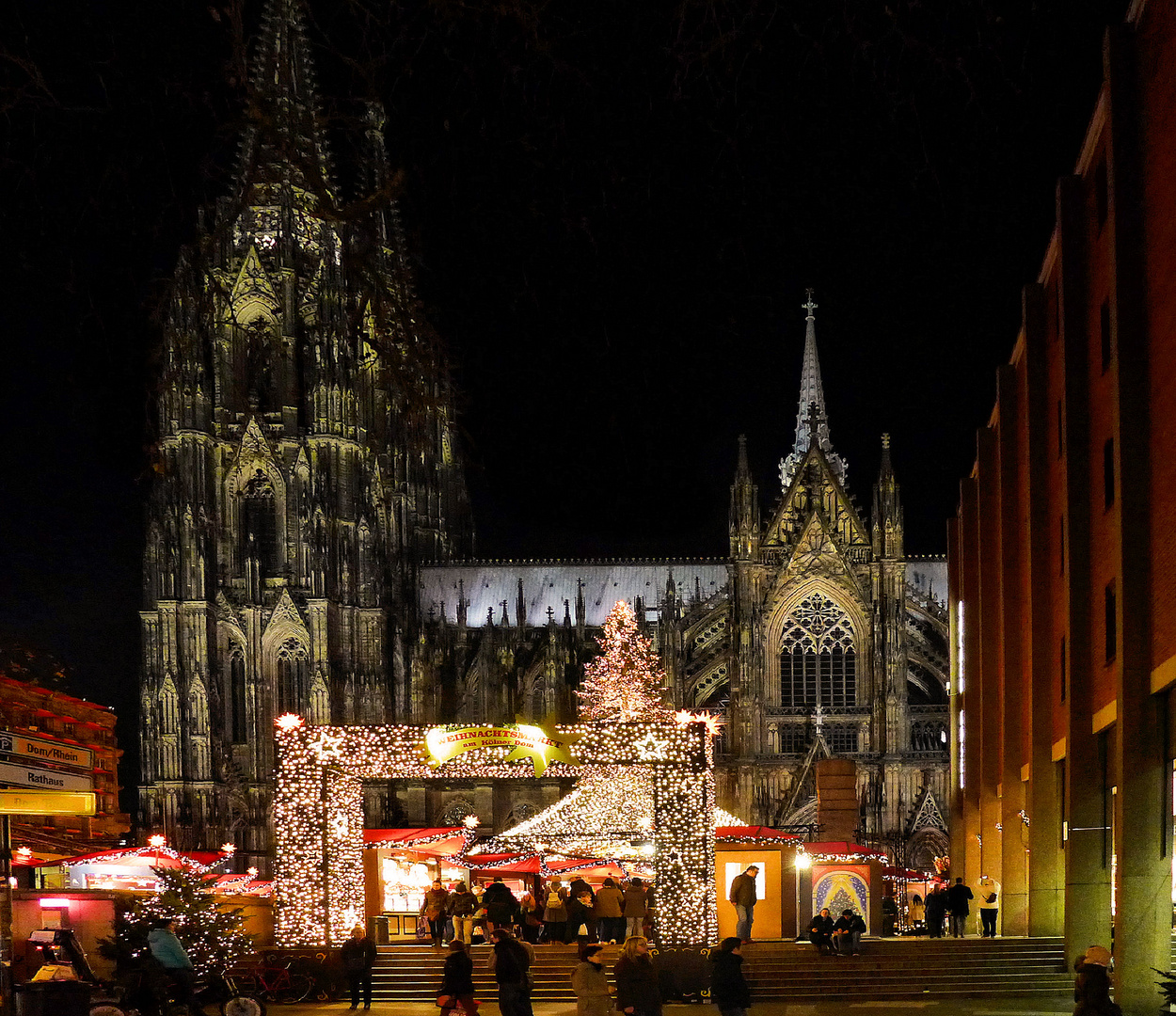 Weihnachtsmarkt am Kölner Dom