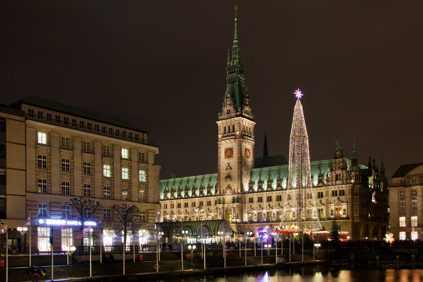 Weihnachtsmarkt am Rathaus - 1