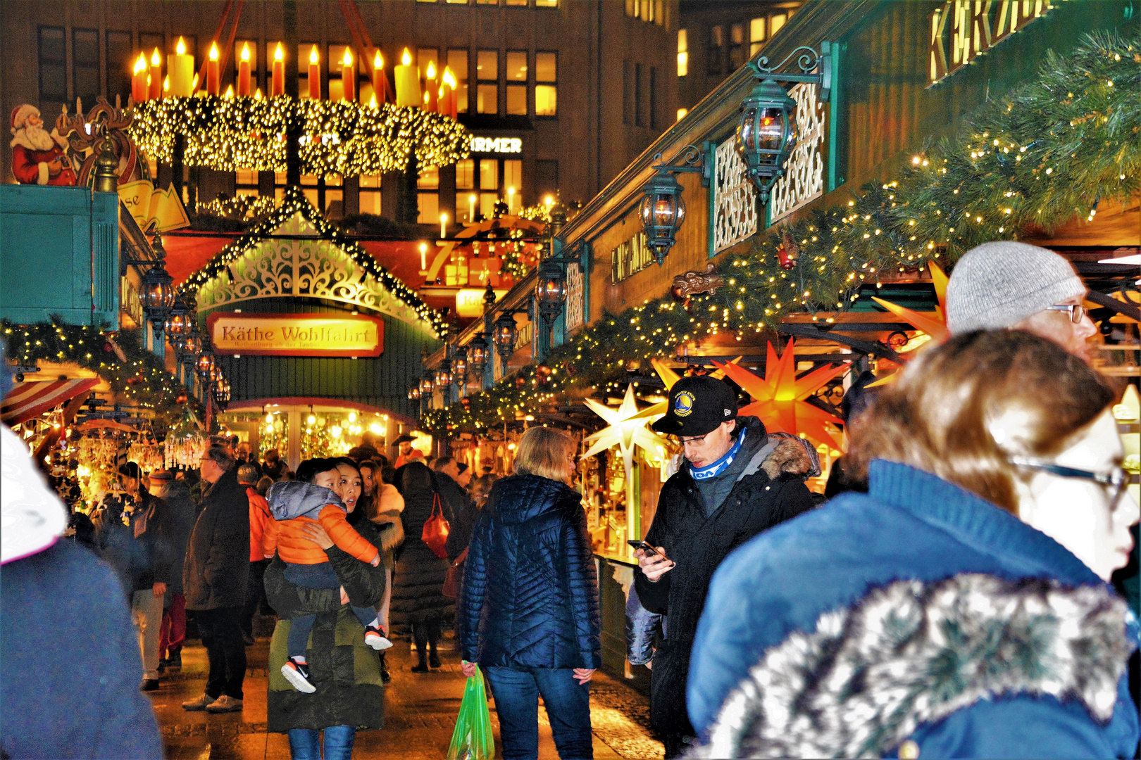 WEIHNACHTSMARKT am RATHAUS  