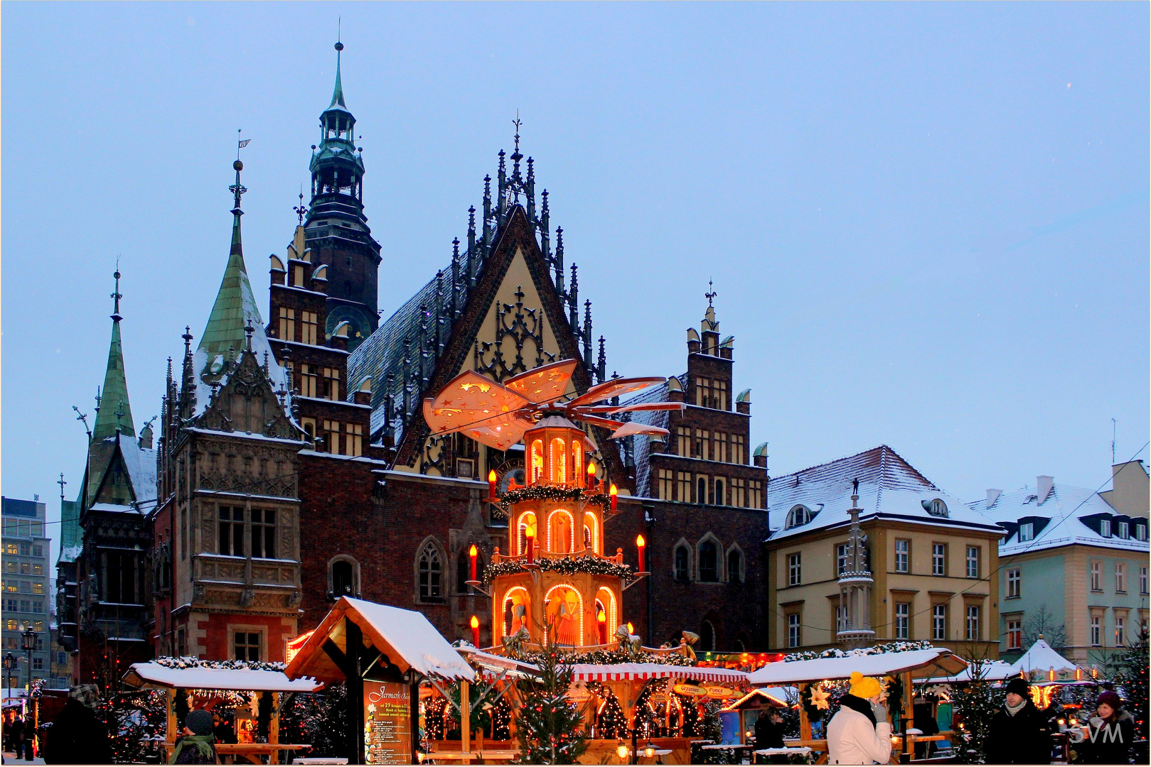 Weihnachtsmarkt am Rathaus in Wroclaw