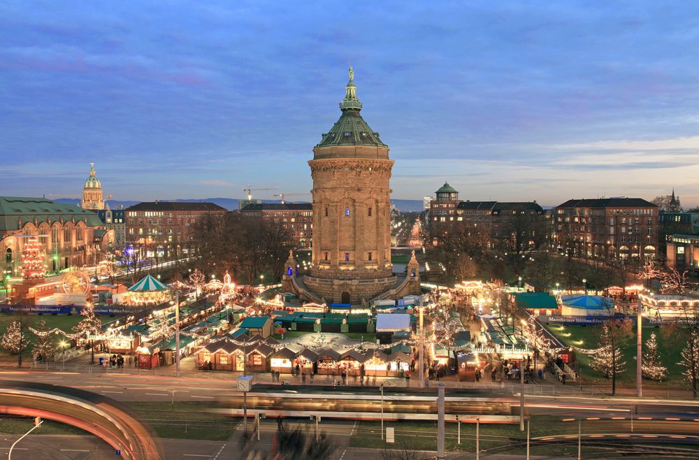 weihnachtsmarkt am wasserturm mannheim