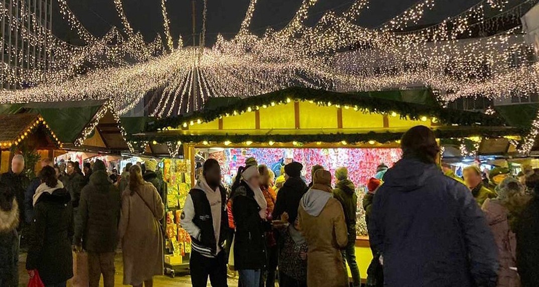 Weihnachtsmarkt-Ambiente