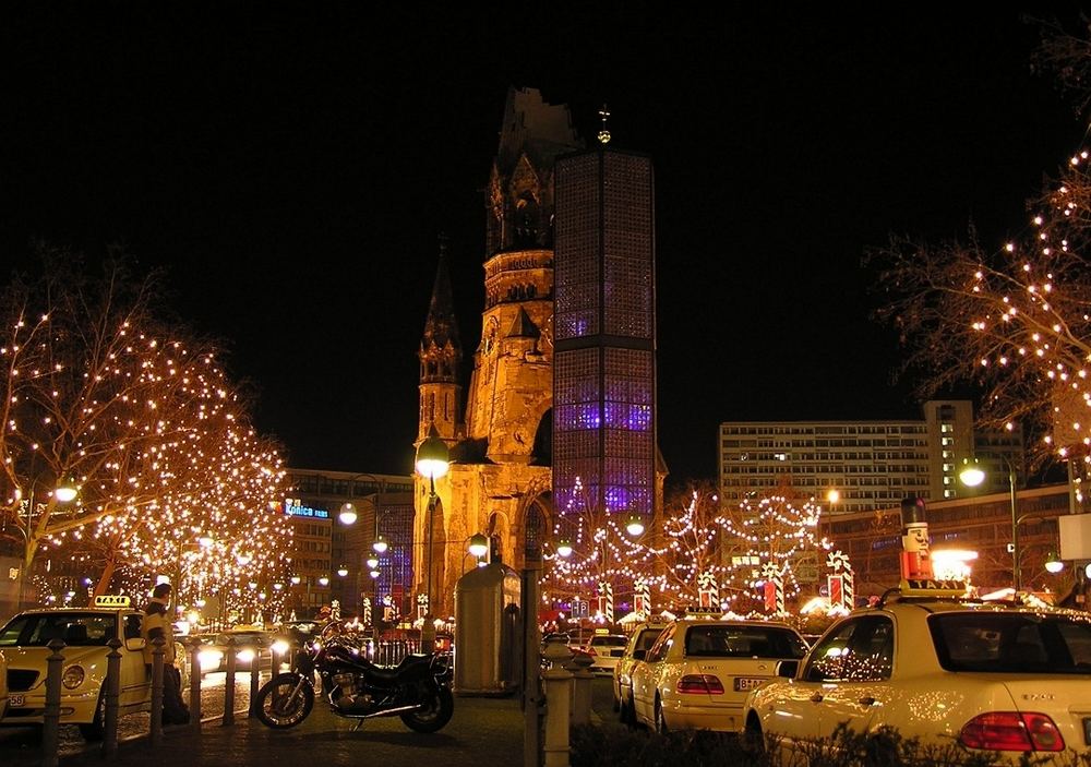 Weihnachtsmarkt an der Kaiser Wilhelm Gedächtniskirche