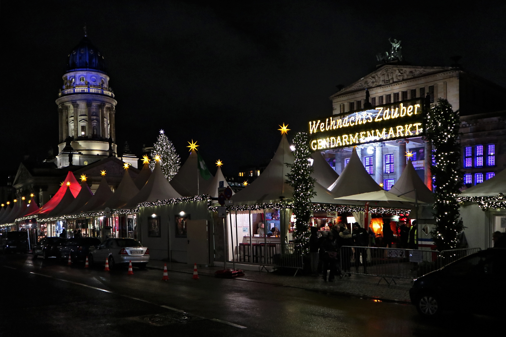 Weihnachtsmarkt auf dem Gendarmenmarkt (02) Foto & Bild nacht, berlin, weihnachtsmarkt Bilder