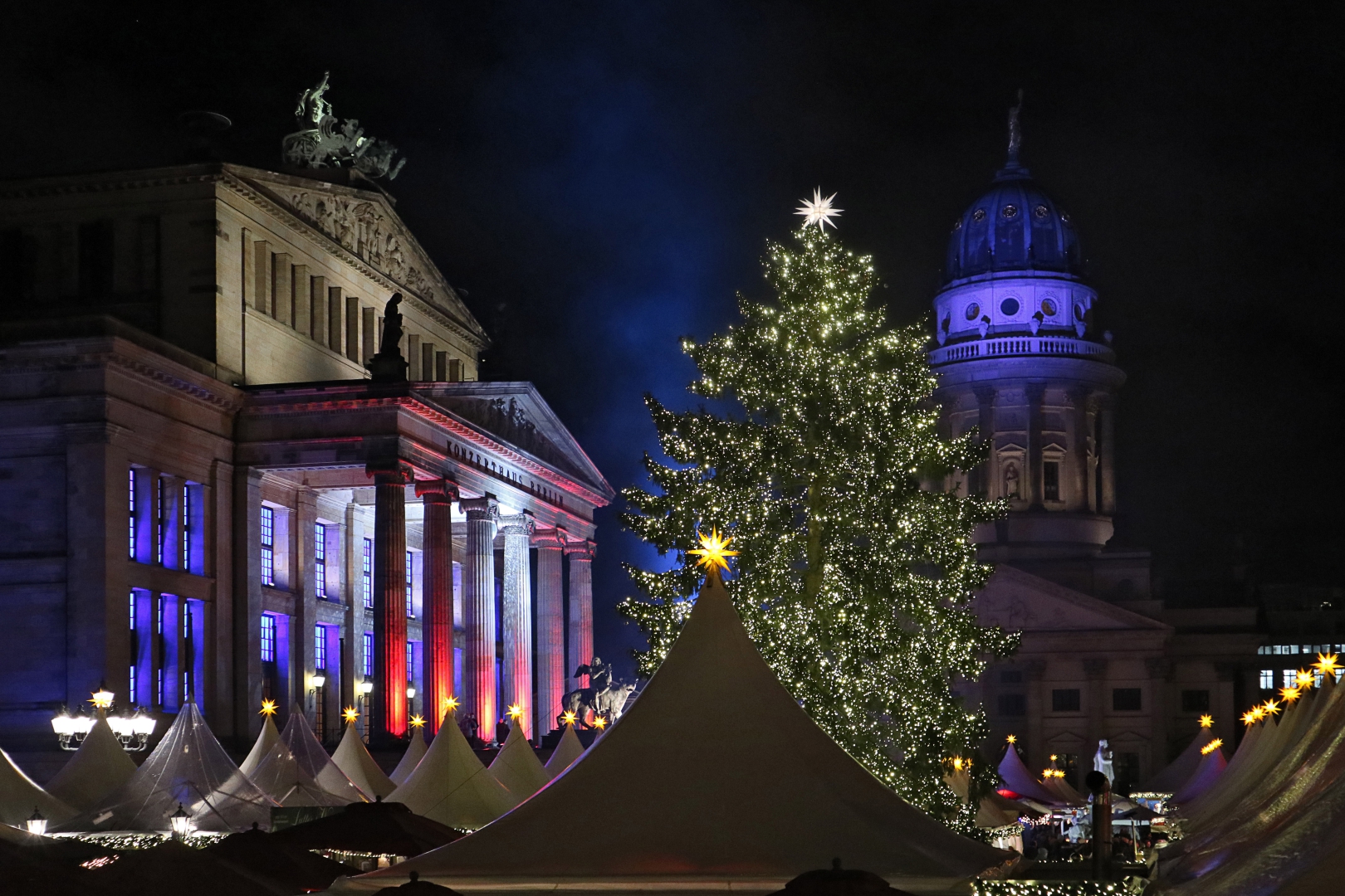 Weihnachtsmarkt auf dem Gendarmenmarkt Foto & Bild weihnachten, nacht