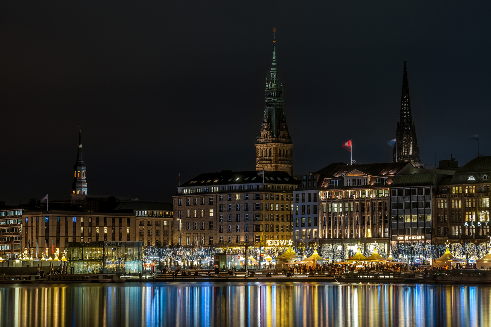 Weihnachtsmarkt auf dem Jungfernstieg