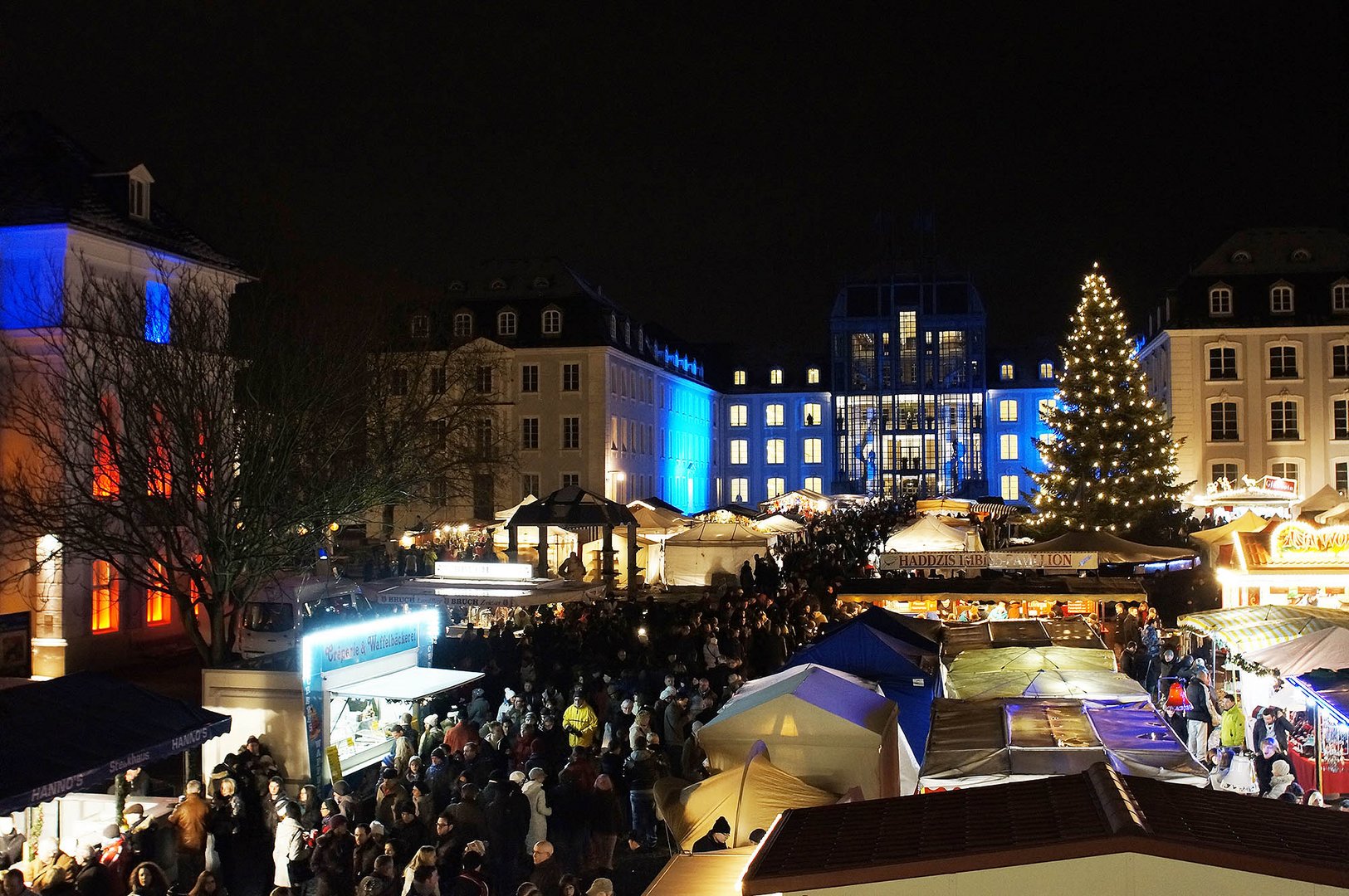 Weihnachtsmarkt auf dem Saarbrücker Schlossplatz 2012