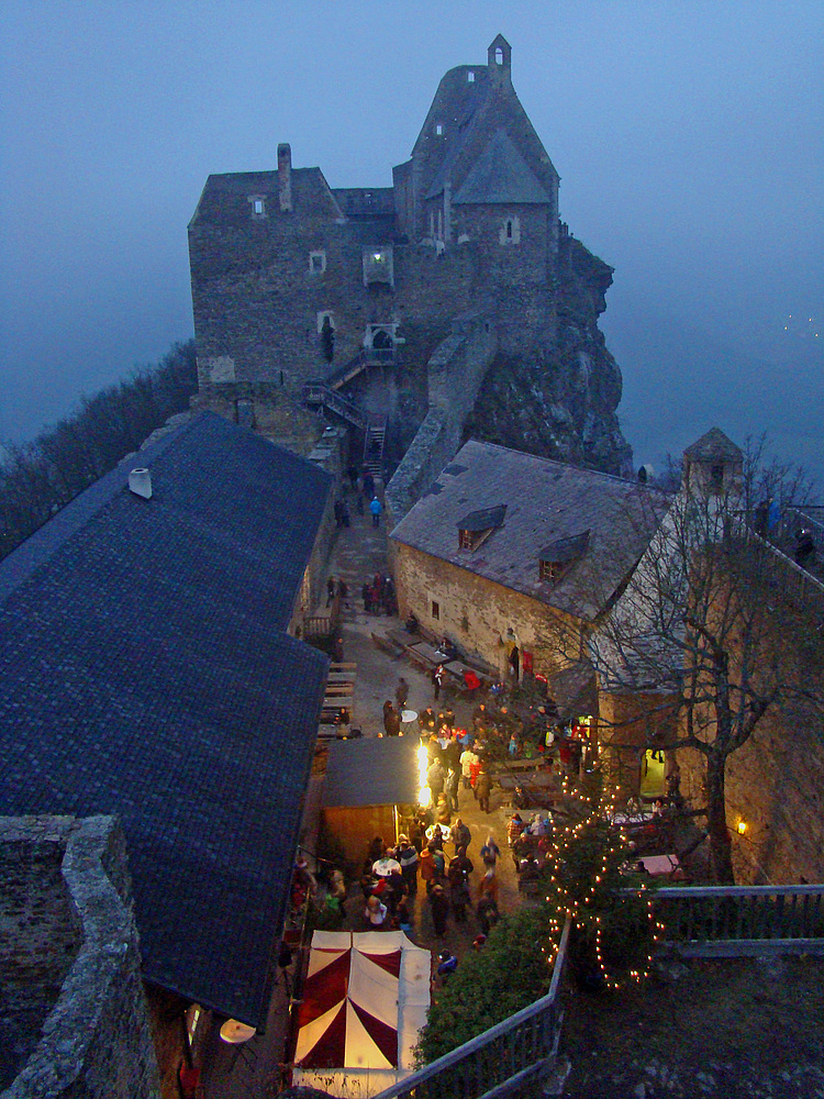 Weihnachtsmarkt auf der Burg Aggstein