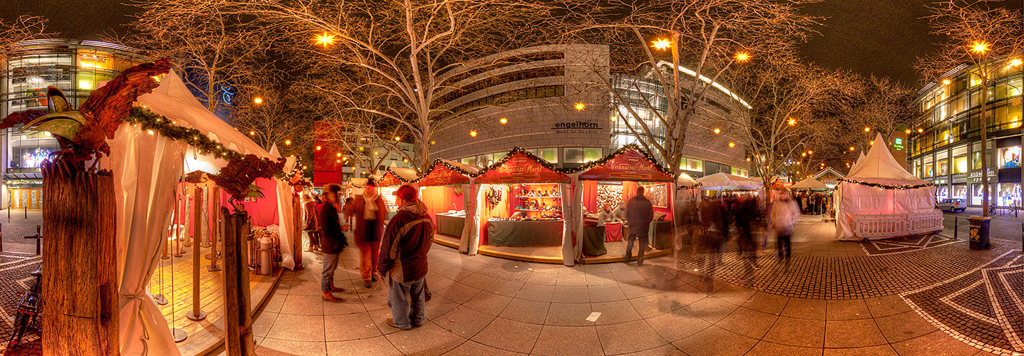 Weihnachtsmarkt bei Engelhorn in Mannheim