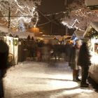 Weihnachtsmarkt bei Nacht