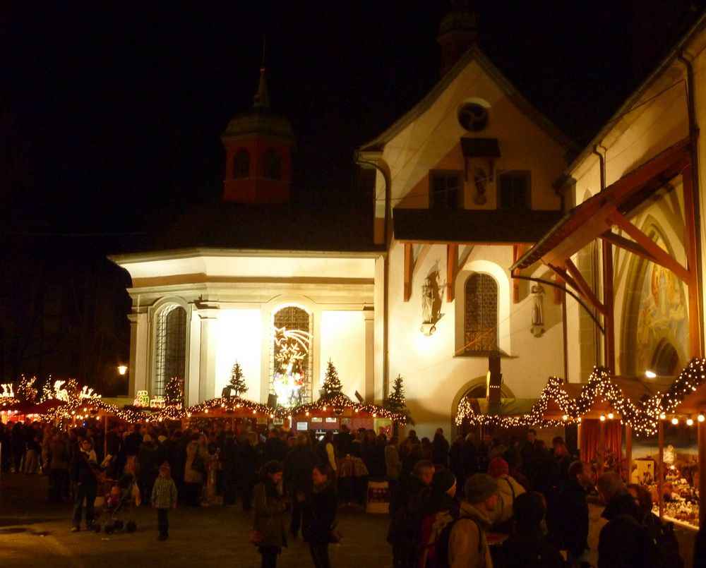 Weihnachtsmarkt beim Franziskanerplatz ...