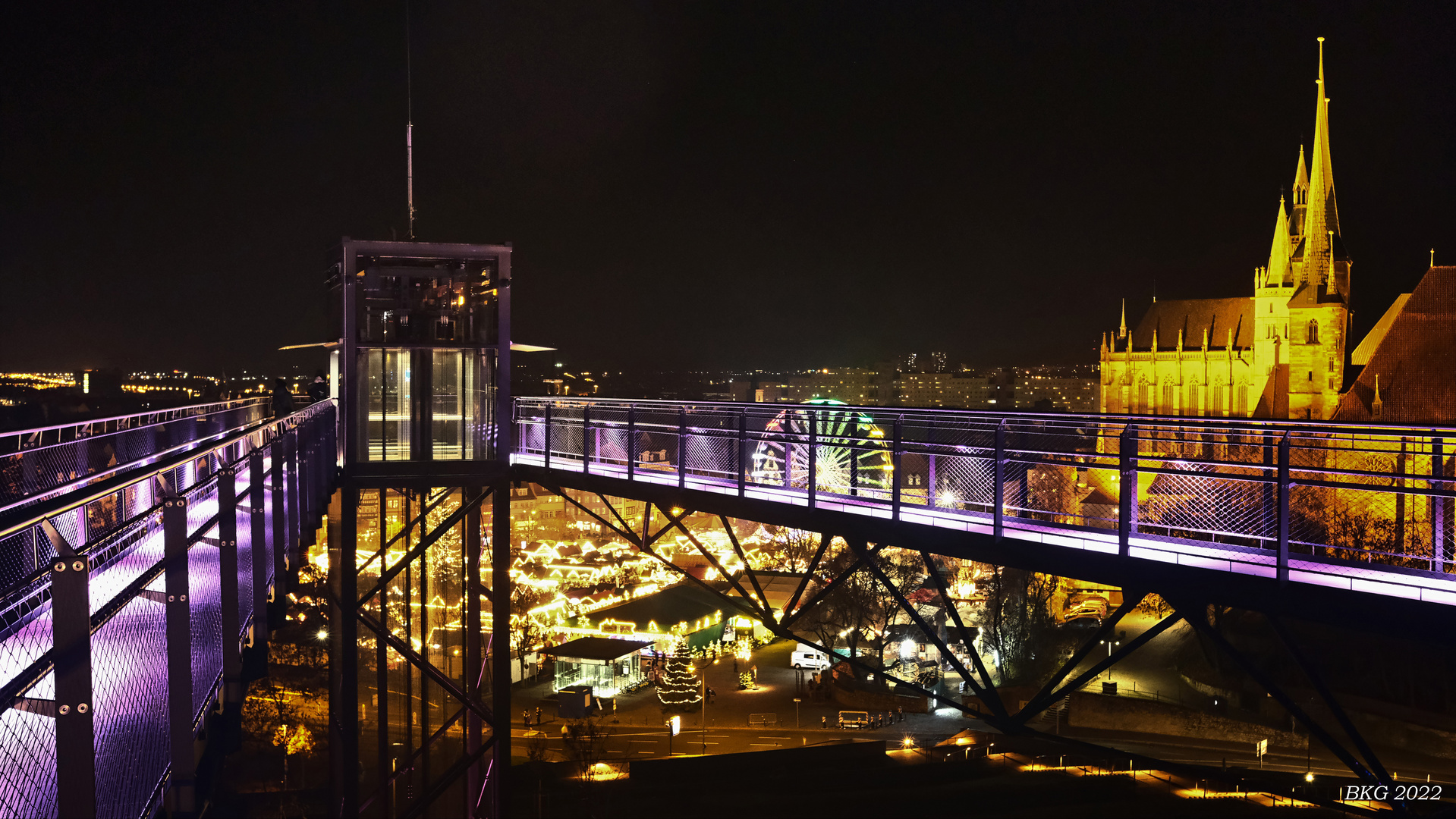 Weihnachtsmarkt Erfurt mit dem "Buga-Skywalk"