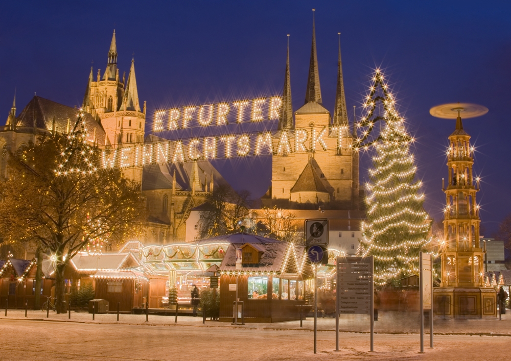 Weihnachtsmarkt im Schnee