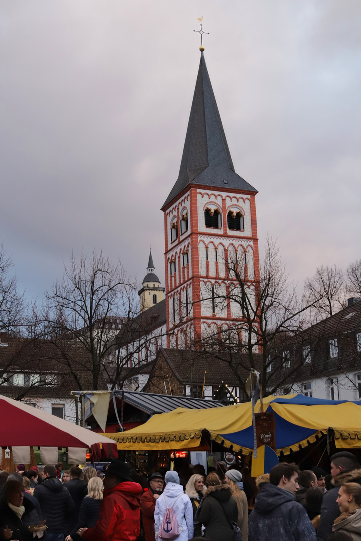 Weihnachtsmarkt in Siegburg (2018_12_08_EOS 6D Mark II_9409_ji)