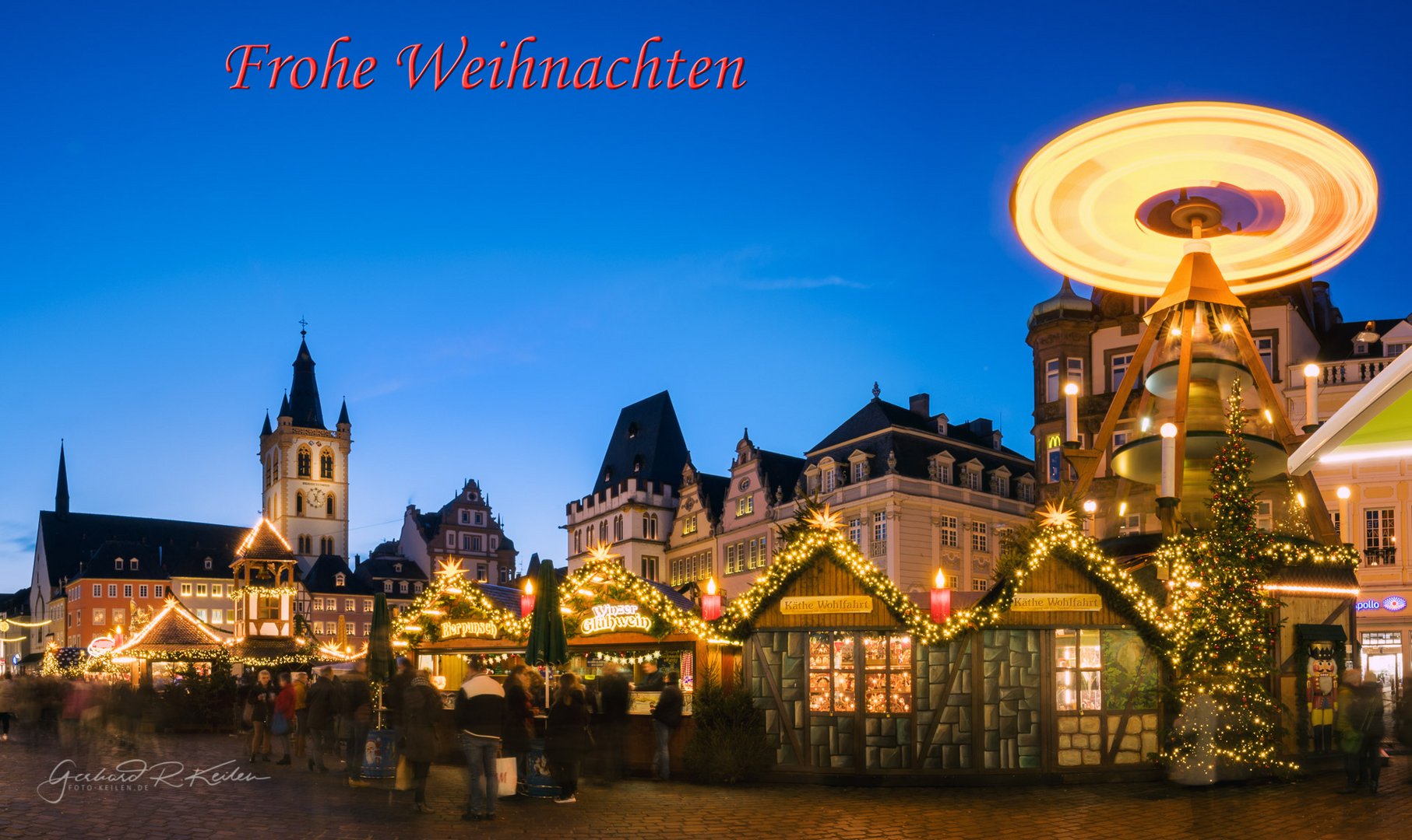 Weihnachtsmarkt in Trier 2019 zur Blauen Stunde