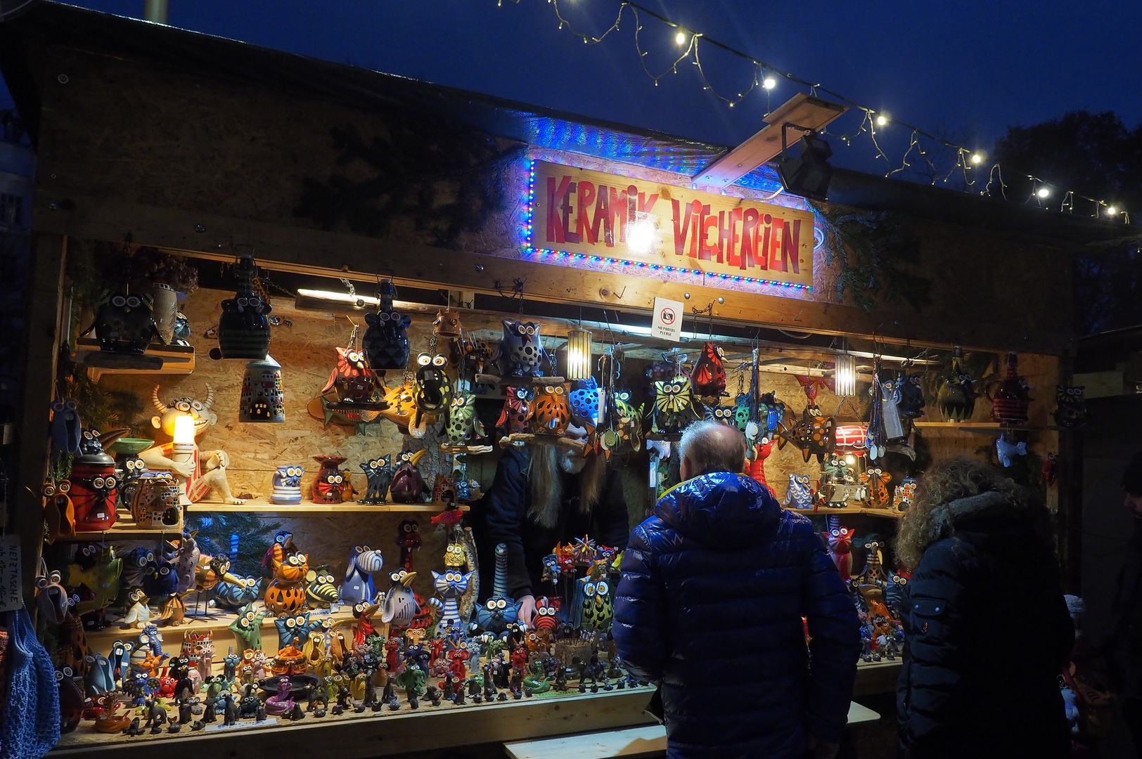 Weihnachtsmarkt Karlsplatz Keramikviechereien