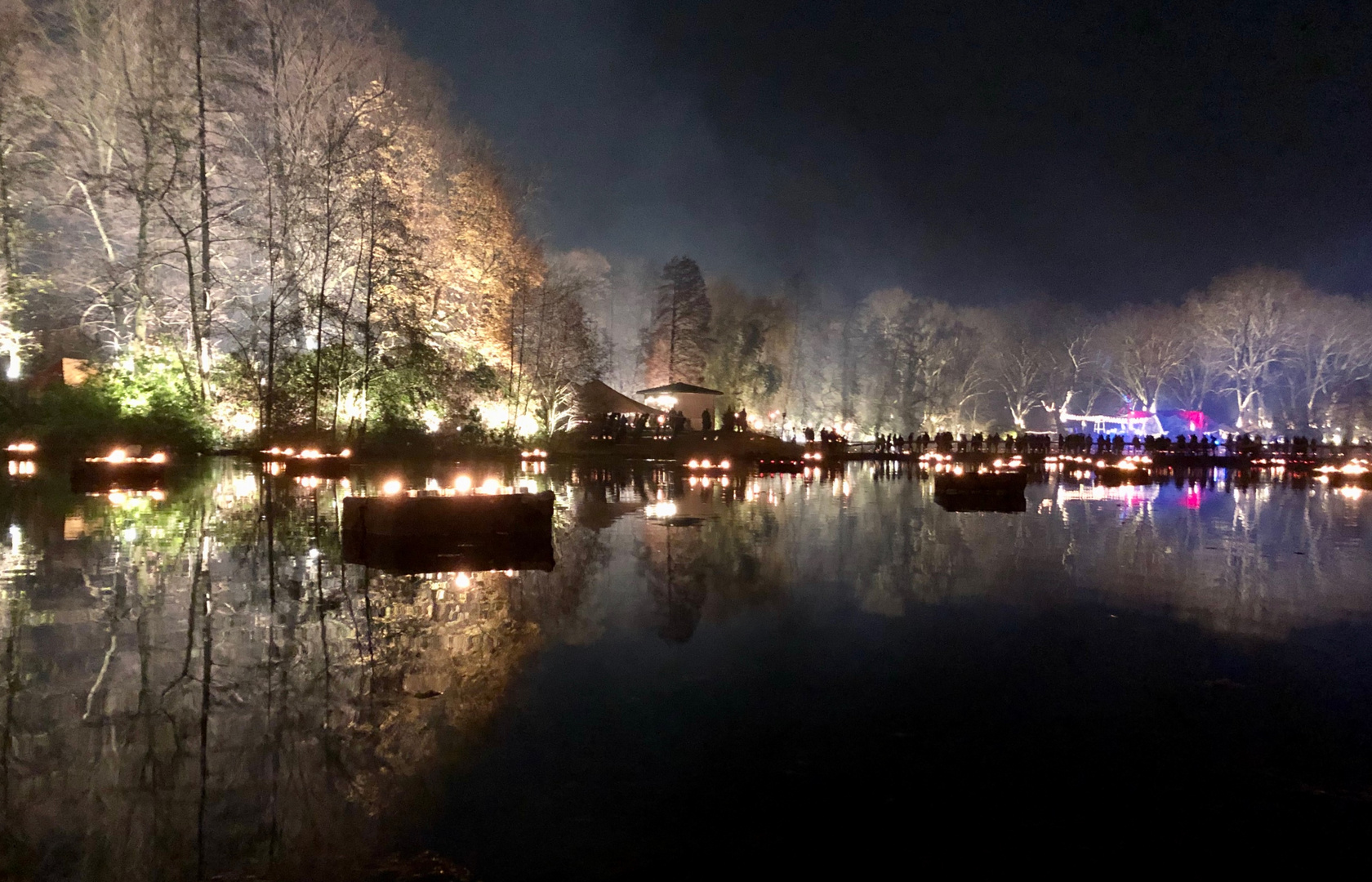 Weihnachtsmarkt-Lichter