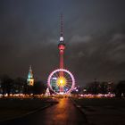 Weihnachtsmarkt mit Fernsehturm