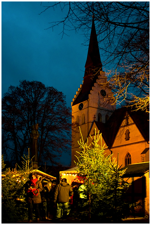 Weihnachtsmarkt rund ...