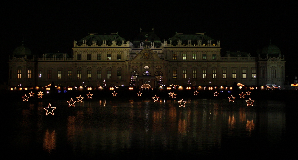 Weihnachtsmarkt vor dem Belvedere