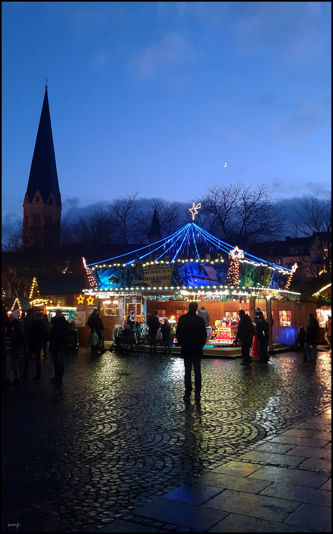 Weihnachtsmarktmondsichelabend