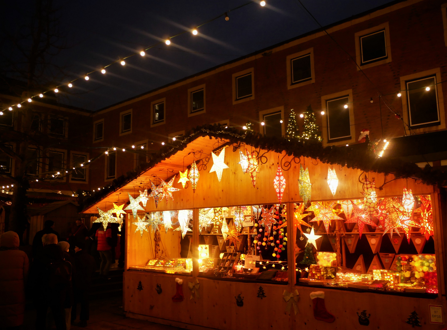 Weihnachtsmarktstand auf dem Rathausinnenhof in Münster