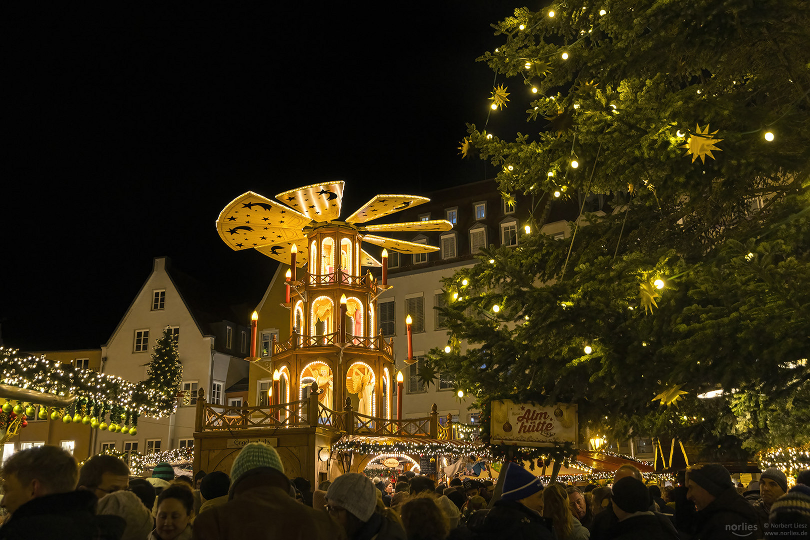 Weihnachtspyramide am Christkindlesmarkt