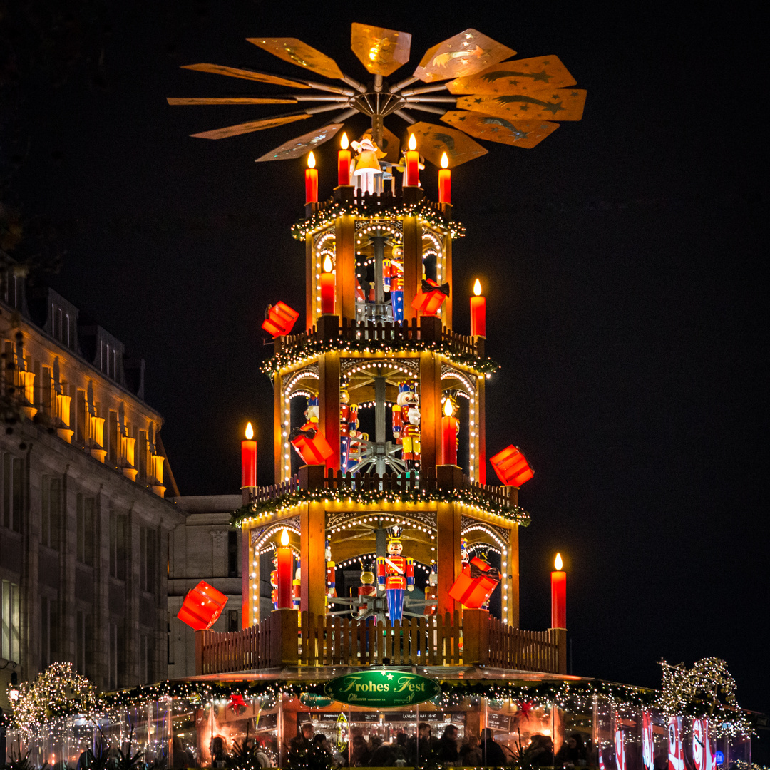 Weihnachtspyramide I Hannover Foto & Bild weihnachten, hannover