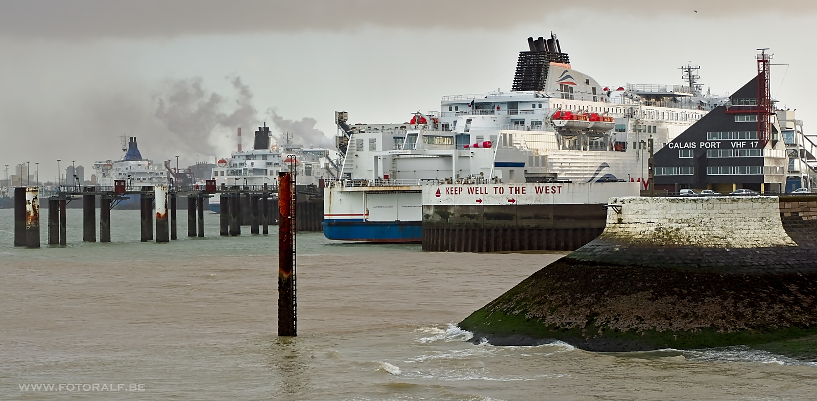 Weihnachtsruhe in Calais (2013)