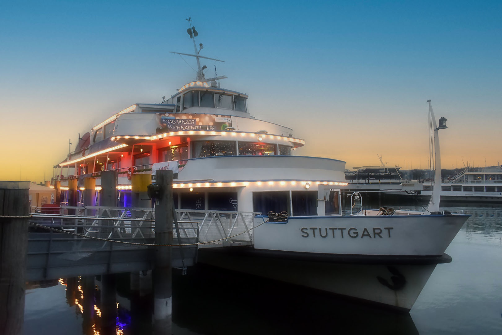 Weihnachtsschiff in Konstanz am Bodensee