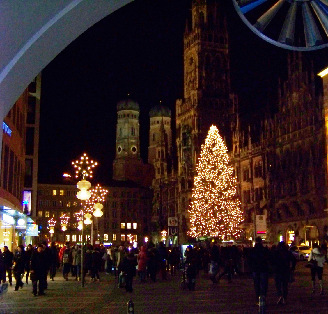 öffnungszeiten Weihnachten 2022 München Weihnachtsstimmung auf dem Marienplatz in München Foto & Bild