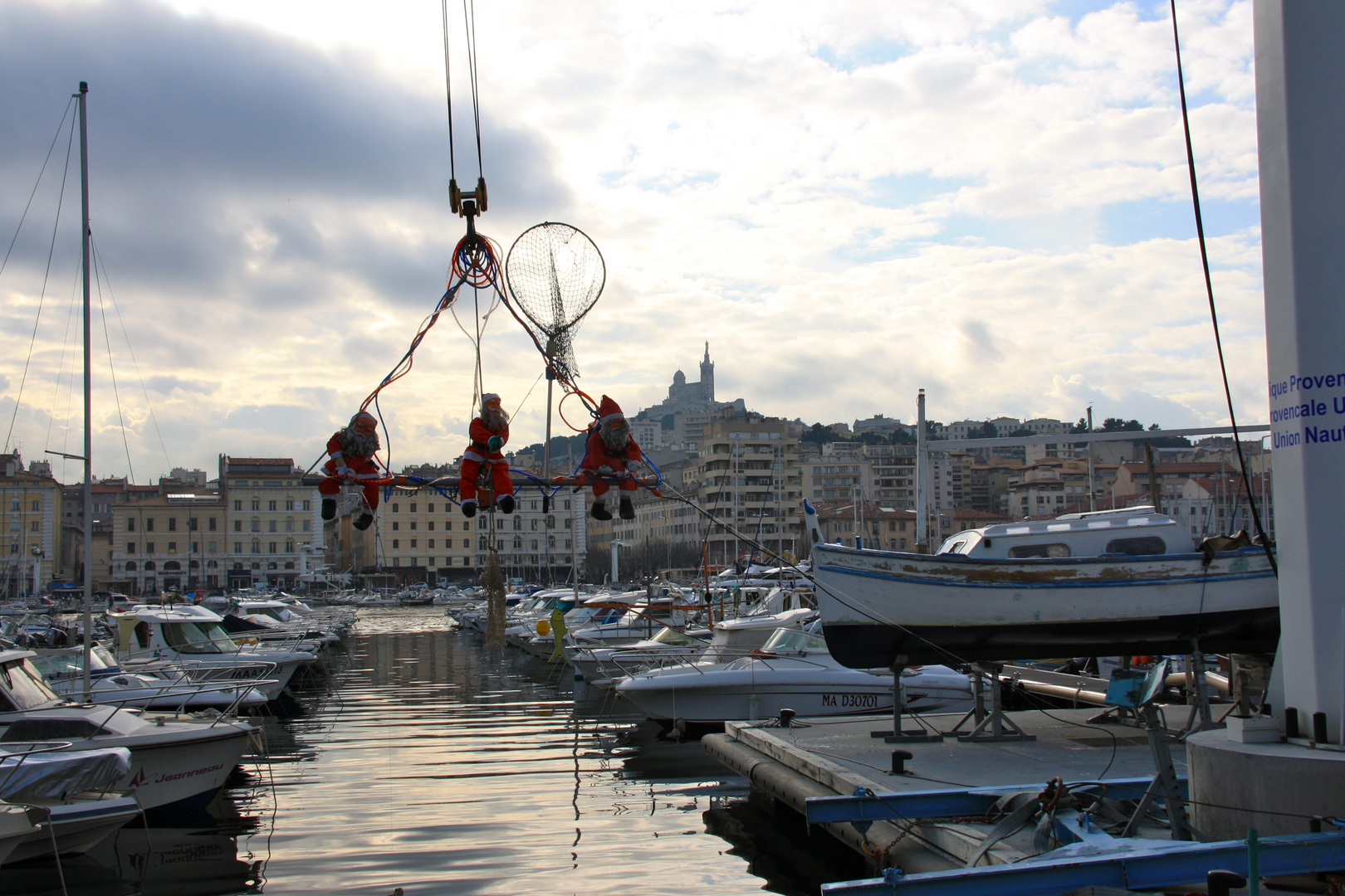 Weihnachtsstimmung im Hafen von Marseille