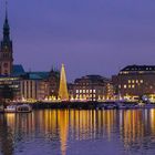 Weihnachtsstimmung in Hamburg, an der Binnenalster mit Blick auf das Rathaus