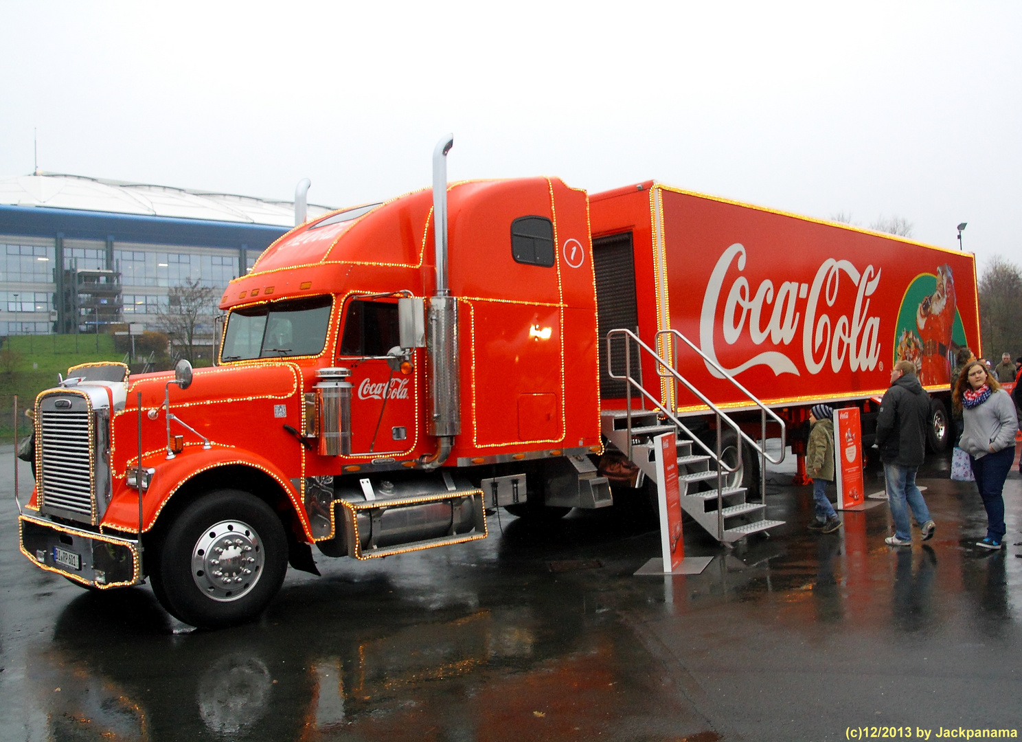 Weihnachtstruck von Coca-Cola macht Station