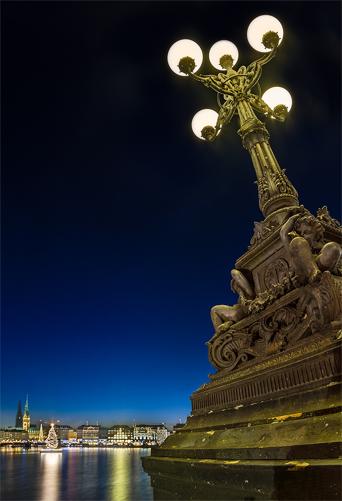 Weihnachtszeit in Hamburg, Lombardsbrücke