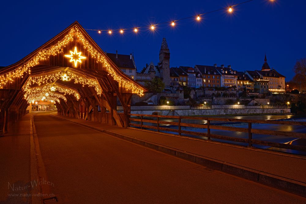 Ferienwohnung Weihnachten 2022 Schweiz Weihnächtliche Brücke Foto & Bild weihnachten, schweiz, altstadt