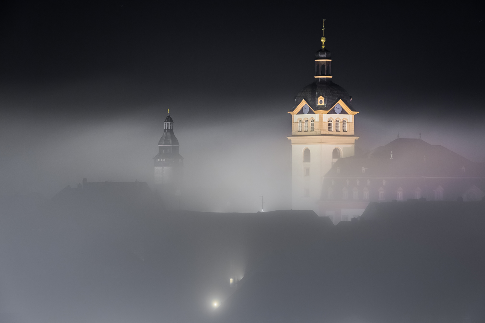 Weilburg im Nebel