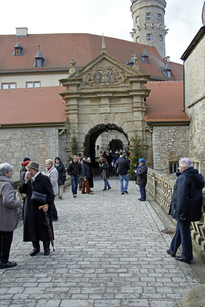 Weinachtsmarkt am und ums Schloss Weickersheim