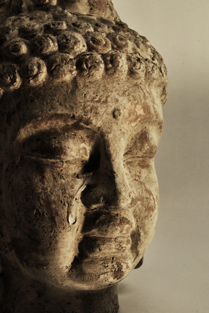 .... weinender Buddha ....