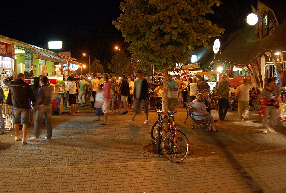 Weinfest in Balatonlelle auf der Suchen nach Schnäpchen