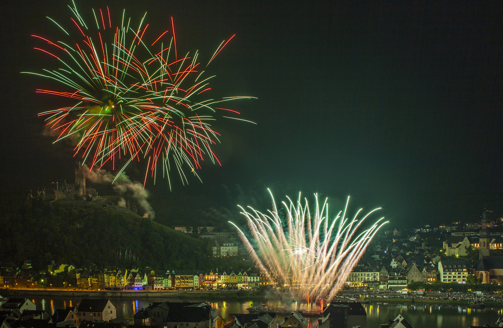 Weinfestfeuerwerk in Cochem an der Mosel