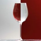 Weinglas in Szene gesetzt