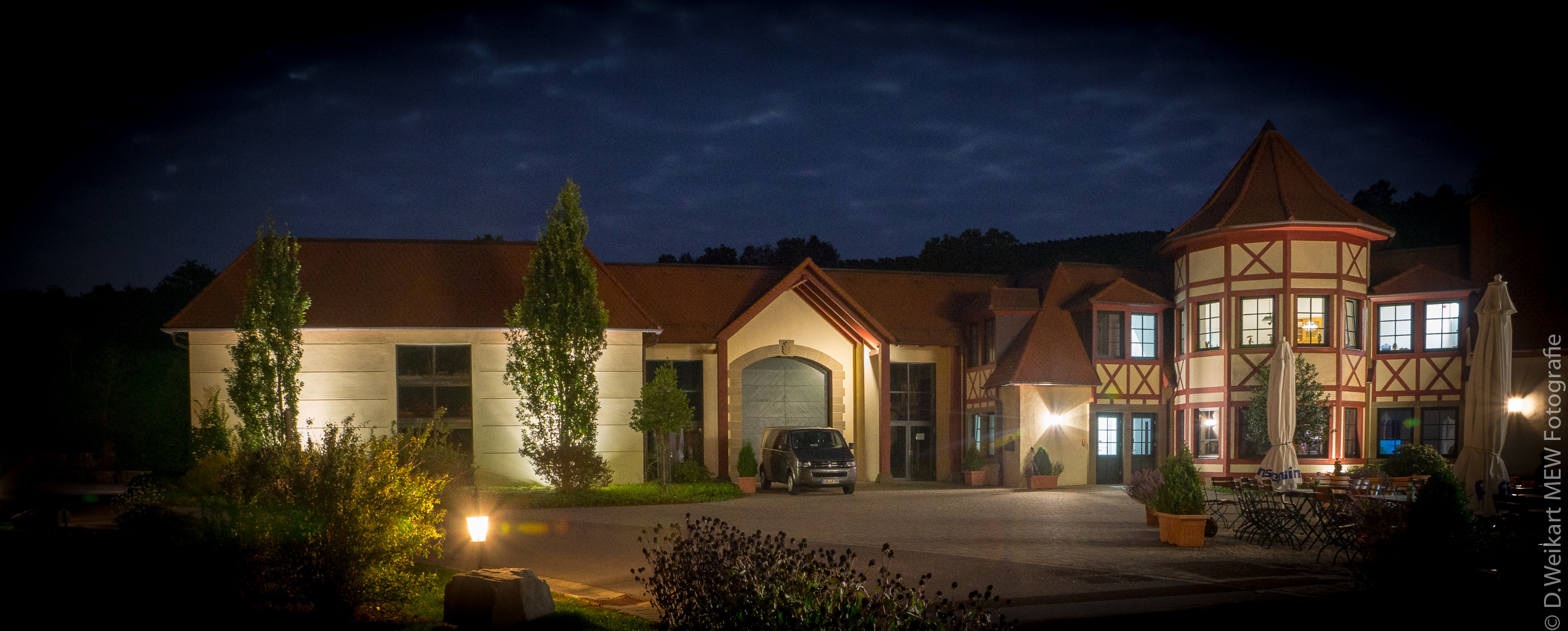 Weingut bei Nacht